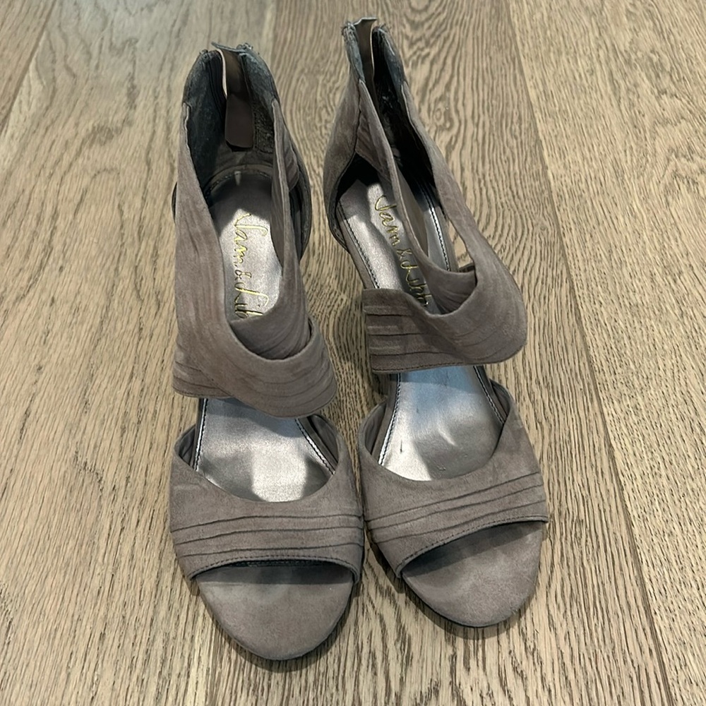 Sam and Libby tan/grey suede heels